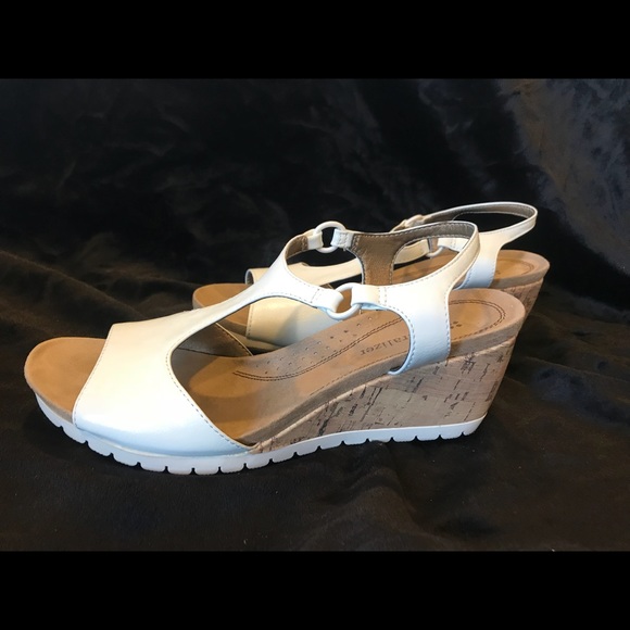 Naturalizer Sandals-8.5 M - Picture 4 of 7